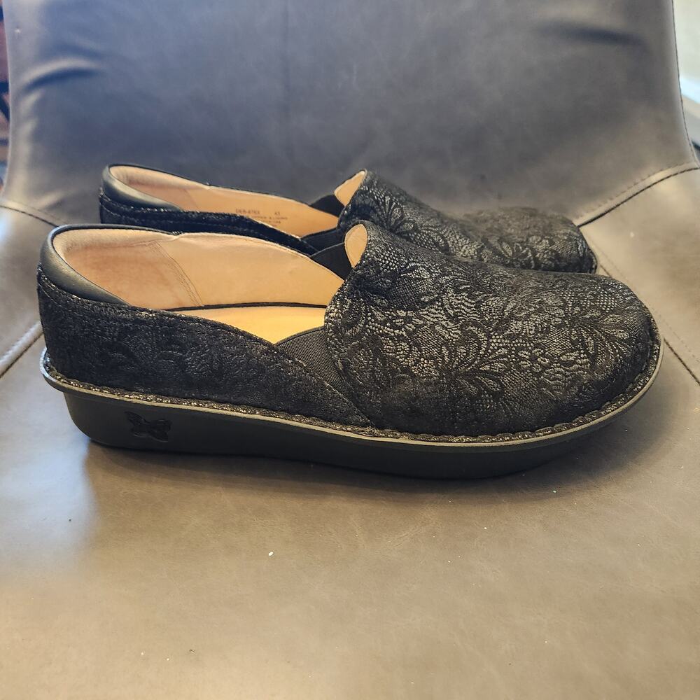 Alegria Debra Black Sprigs Lace Pattern Clog Shoes Size 11